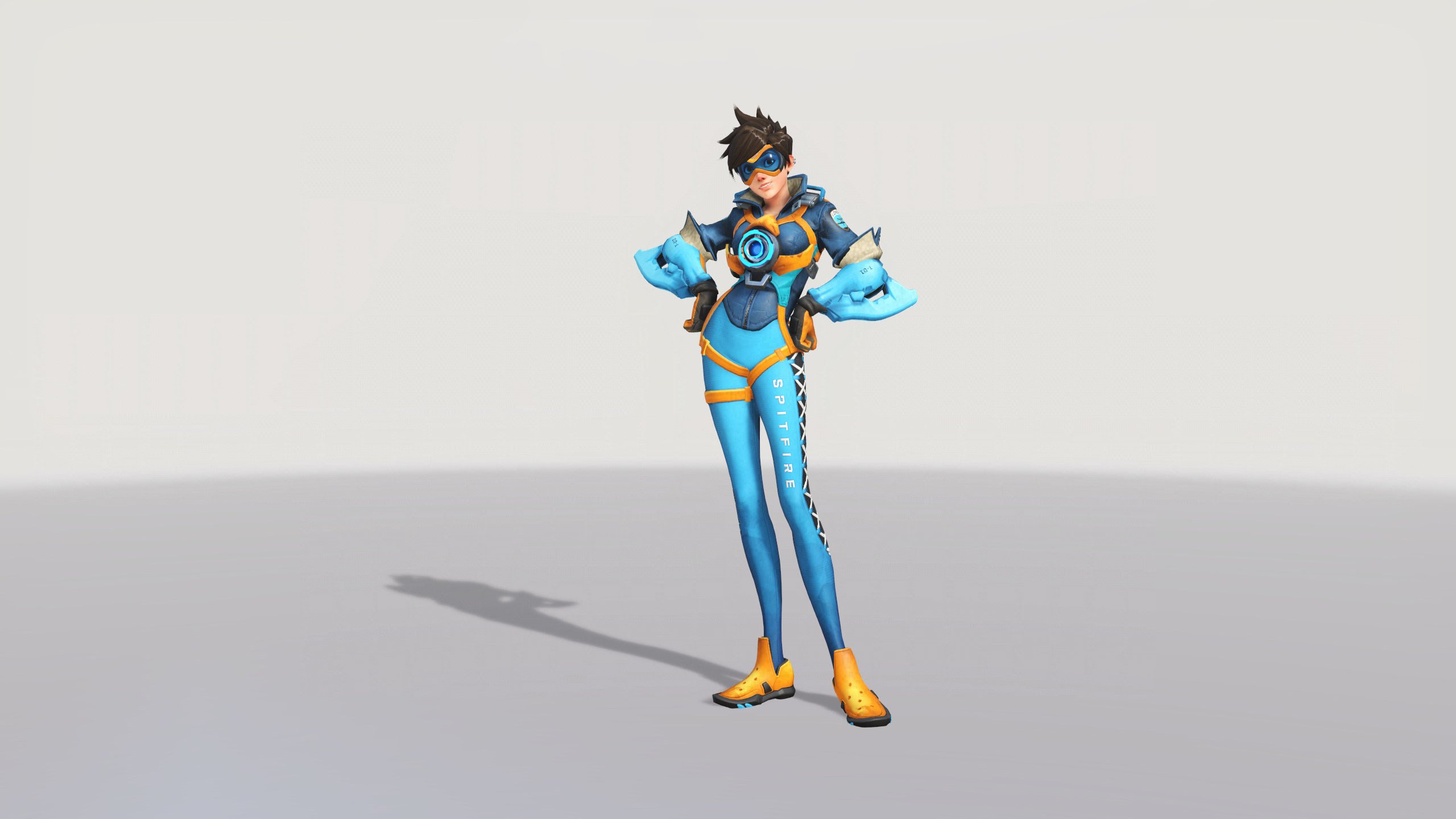 Tracer (Overwatch) Cosplay Workout and Guide: Train to Become Tracer!