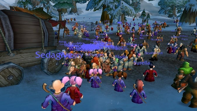 Dozens of level one Gnomes and Dwarves in their starting area in Dun Morogh