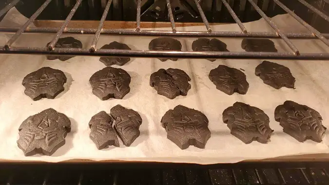 Cookies in oven